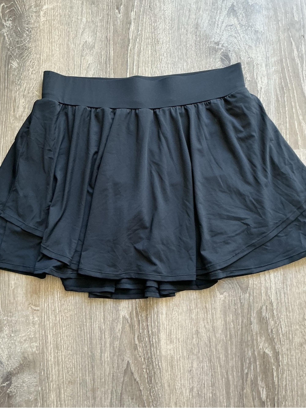 NWT iuga Black Layered Silky Activewear Flared Skirt - Picture 2 of 10